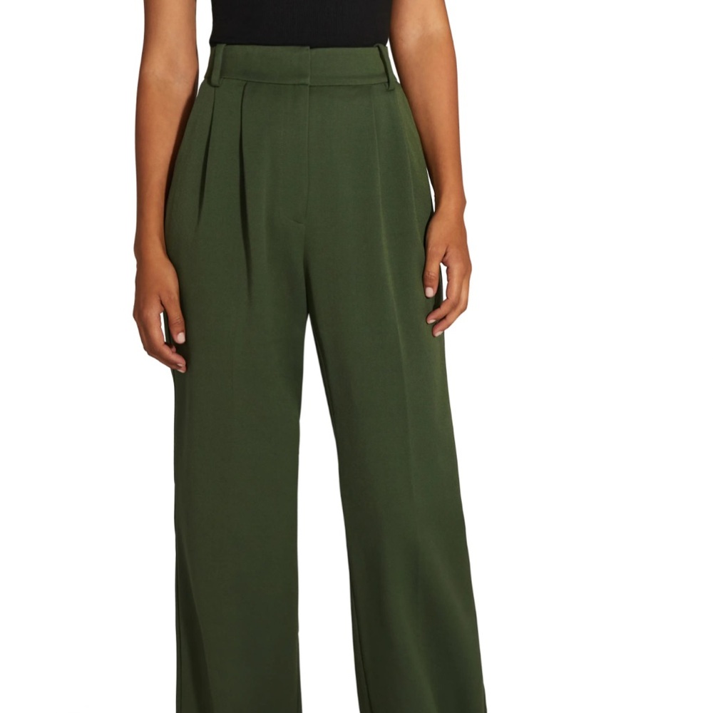 Favorite daughter: The favorite pleat pants. Green size 14